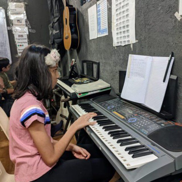 Keyboard classes in Matunga